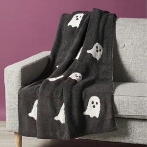 Cupcakes and cashmere ghost blanket